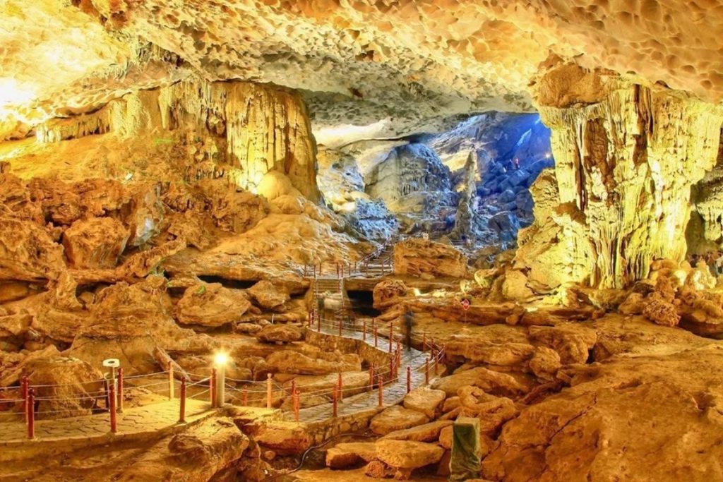 Hang Sửng Sốt được Hiệp hội Du lịch Czech vinh danh trong "Top 10 hang động đẹp nhất thế giới"