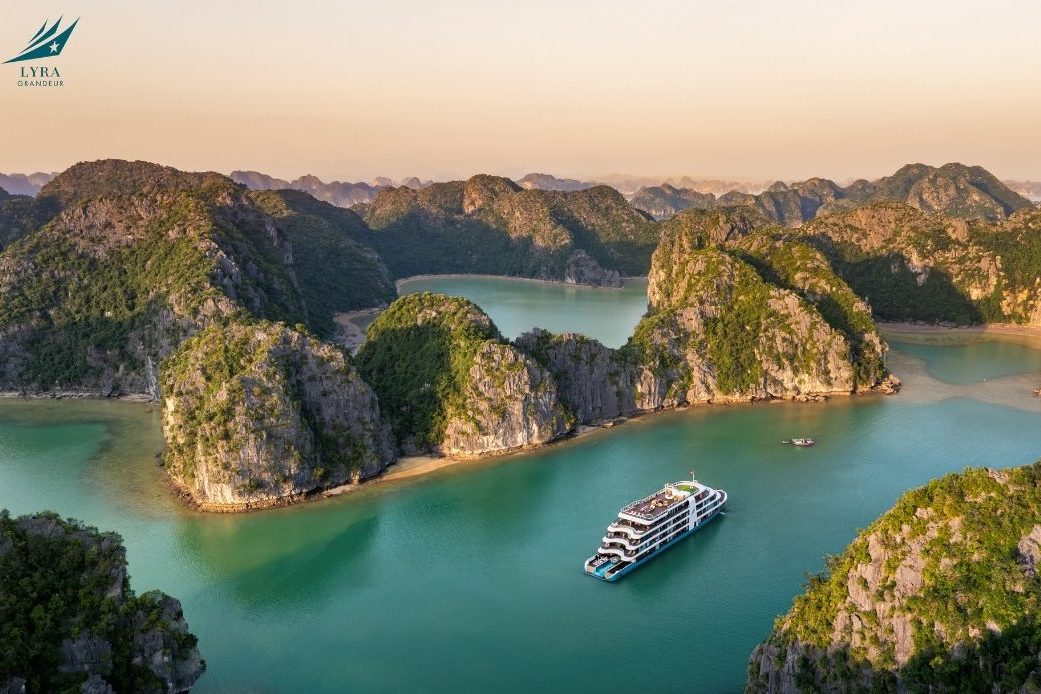 Trên du thuyền Lyra Cruise Collection, mọi chi tiết thiết kế tỉ mỉ như thể toàn bộ hành trình diễn ra trong không gian hoàn toàn thuộc về bạn